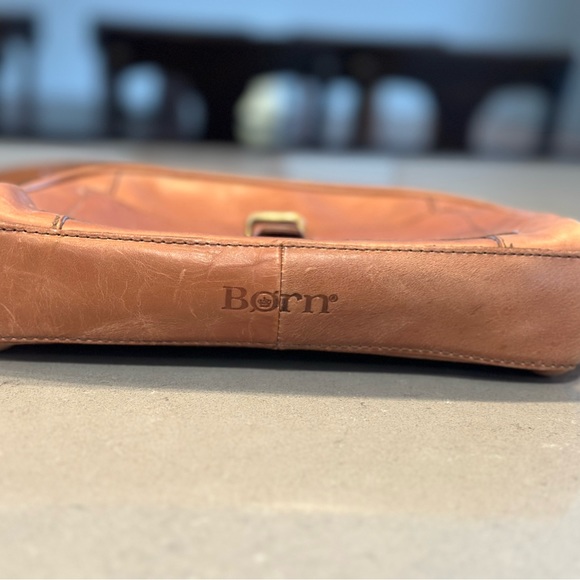 Born crossbody leather - Picture 9 of 11